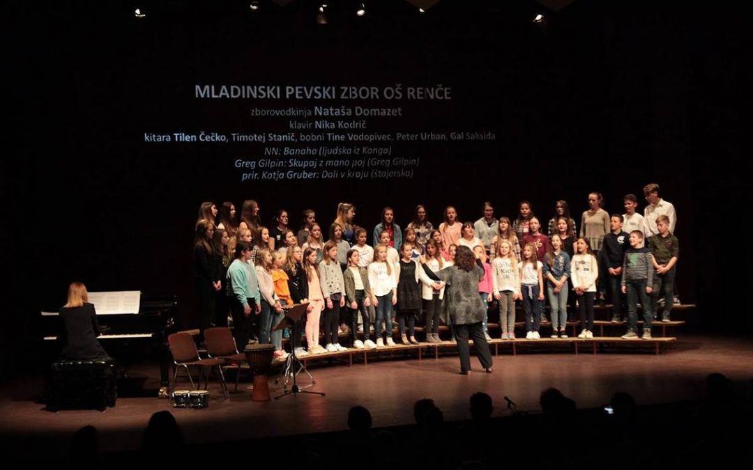 Mladinski pevski zbor OŠ Renče blestel na Reviji otroških in mladinskih pevskih zborov Goriške 2019